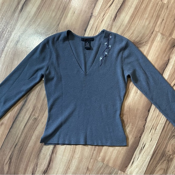 Vintage The Limited Blue Embroidered V-Neck Top - Y2K Whimsygoth Style - Size M - Picture 6 of 7